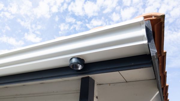 Seamless Gutters Installation in Travelers Rest